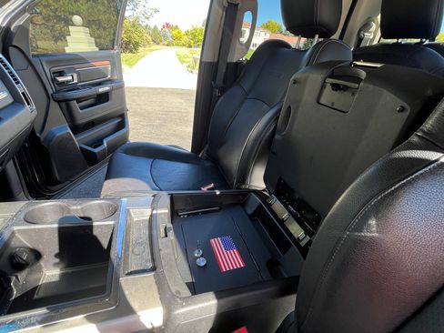 Used 2015 RAM 1500 Laramie w/ Convenience Group image 24