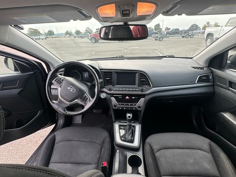 Used 2018 Hyundai Elantra Value Edition FWD image 9