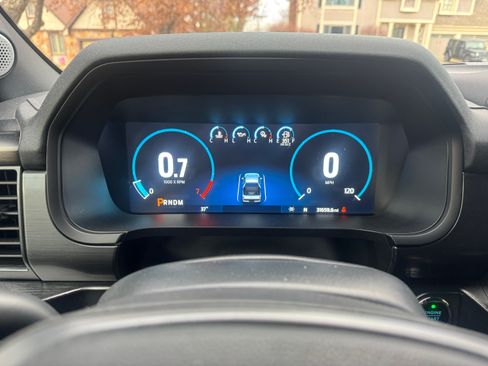 Used 2023 Ford F150 Lariat w/ Equipment Group 502A High image 6