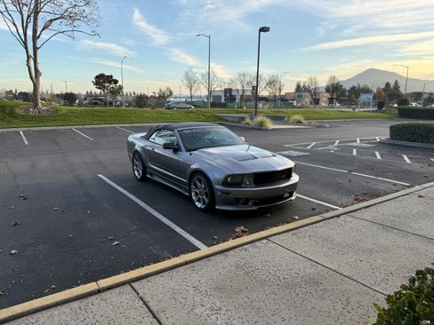 Used 2006 Ford Mustang GT image 12