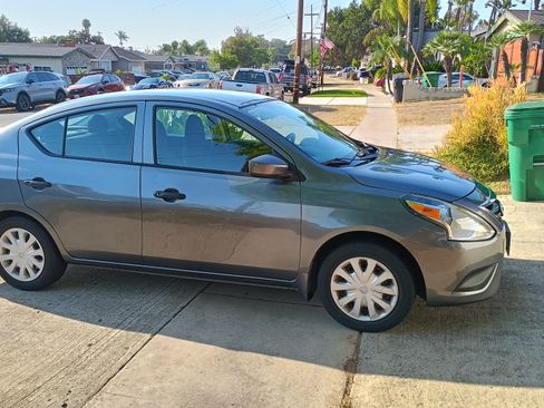 Used 2017 Nissan Versa S image 4