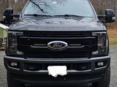 Used 2019 Ford F250 Lariat image 4