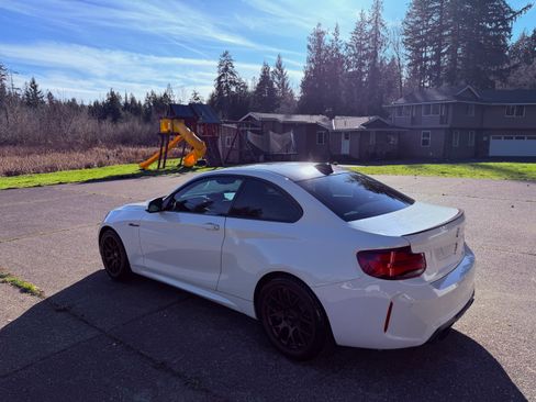 Used 2017 BMW M2 image 5