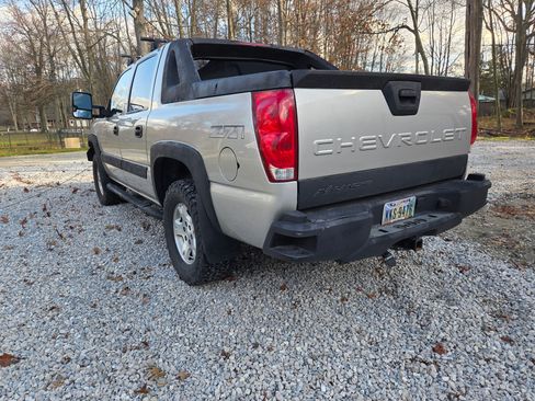 Used 2004 Chevrolet Avalanche Z71 w/ Preferred Equipment Group image 5