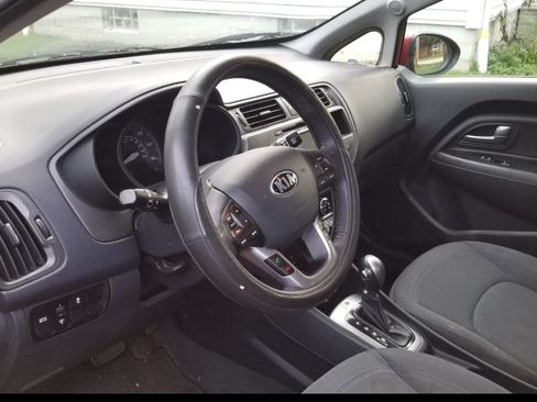 Used 2013 Kia Rio EX w/ Convenience Pkg image 10