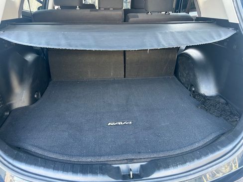 Used 2017 Toyota RAV4 XLE w/ Carpet Mat Package FWD image 14