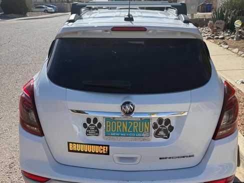 Used 2020 Buick Encore Sport Touring image 5