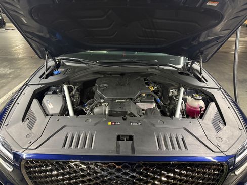 Used 2022 Genesis GV70 2.5T w/ Advanced Package image 15