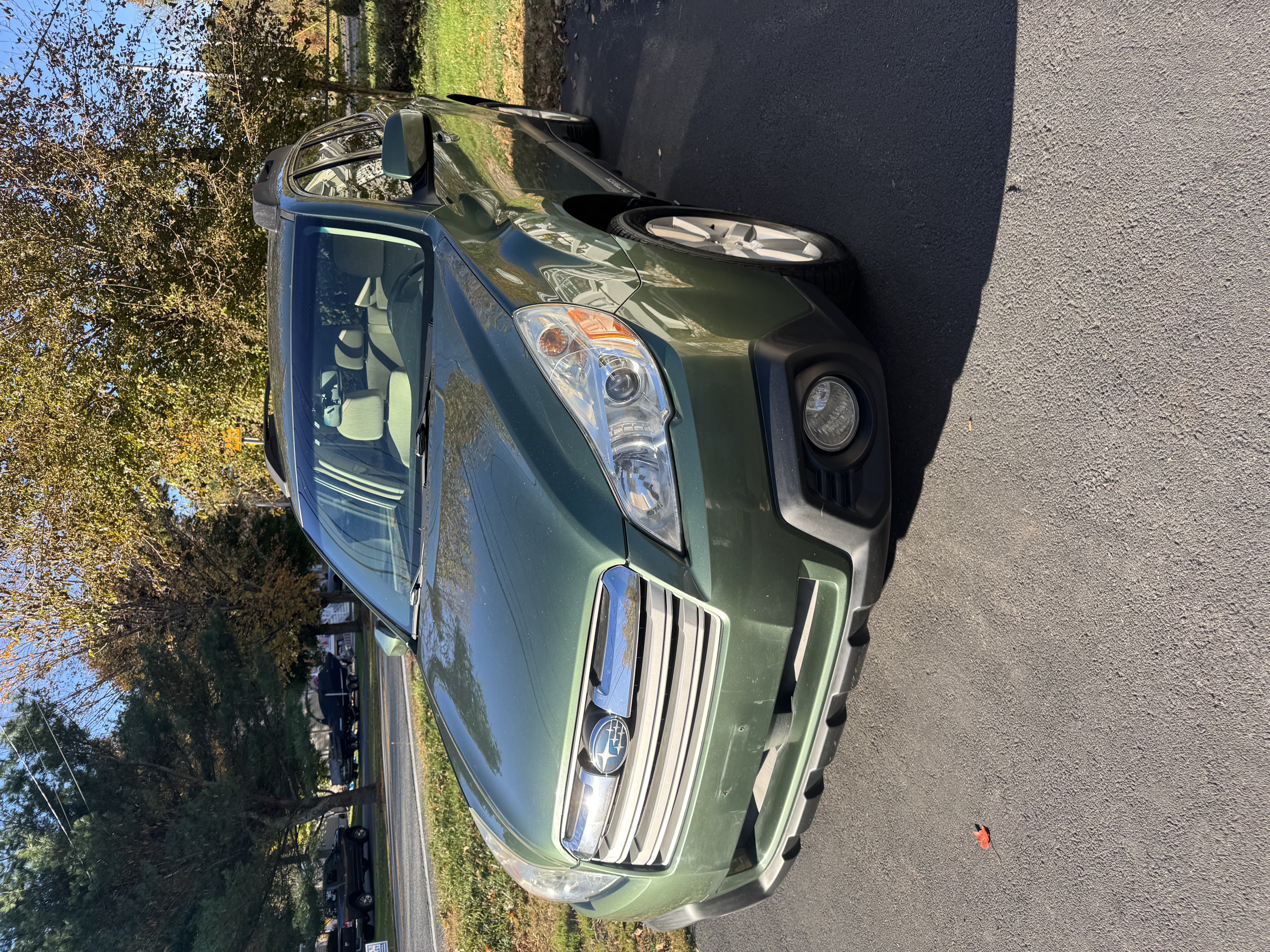 Used 2013 Subaru Outback 2.5i Premium AWD/4WD image 2