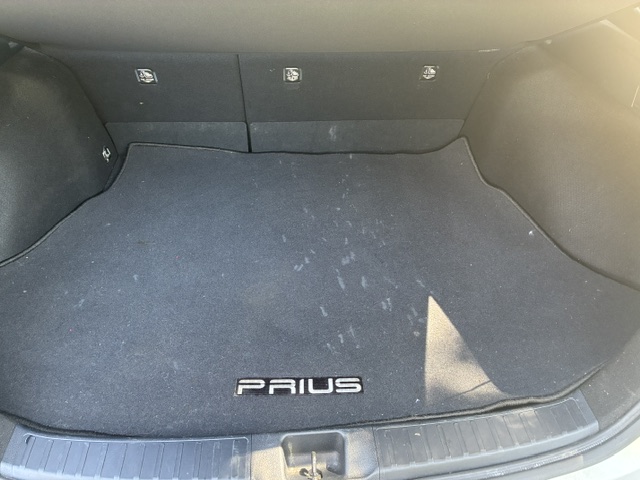 Used 2017 Toyota Prius Three FWD image 6