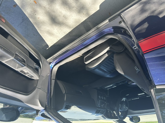 Used 2013 Dodge Challenger SXT RWD image 9