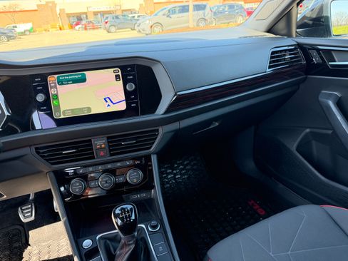 Used 2024 Volkswagen Jetta GLI 40th Anniversary Edition image 6