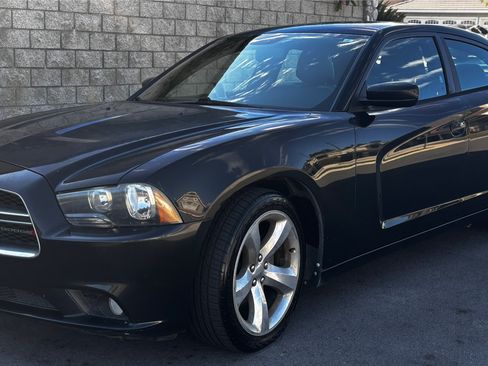 Used 2013 Dodge Charger SXT Plus image 4