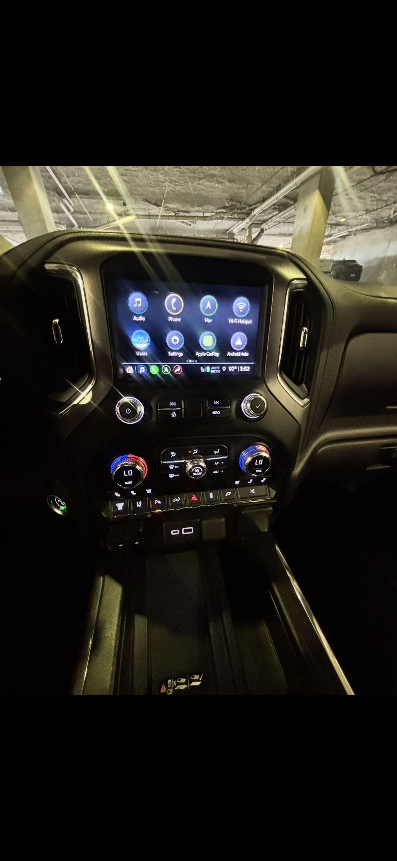 Used 2023 GMC Sierra 3500 Denali w/ Denali Ultimate Package AWD/4WD image 12