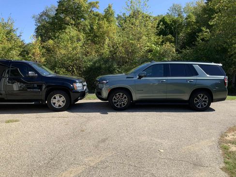 Used 2024 Chevrolet Tahoe Z71 w/ Z71 Off-Road Package image 4
