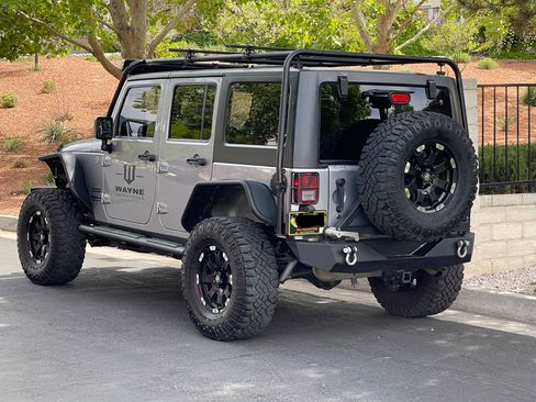 Used 2014 Jeep Wrangler Unlimited Sport w/ Quick Order Package 24S AWD/4WD image 2