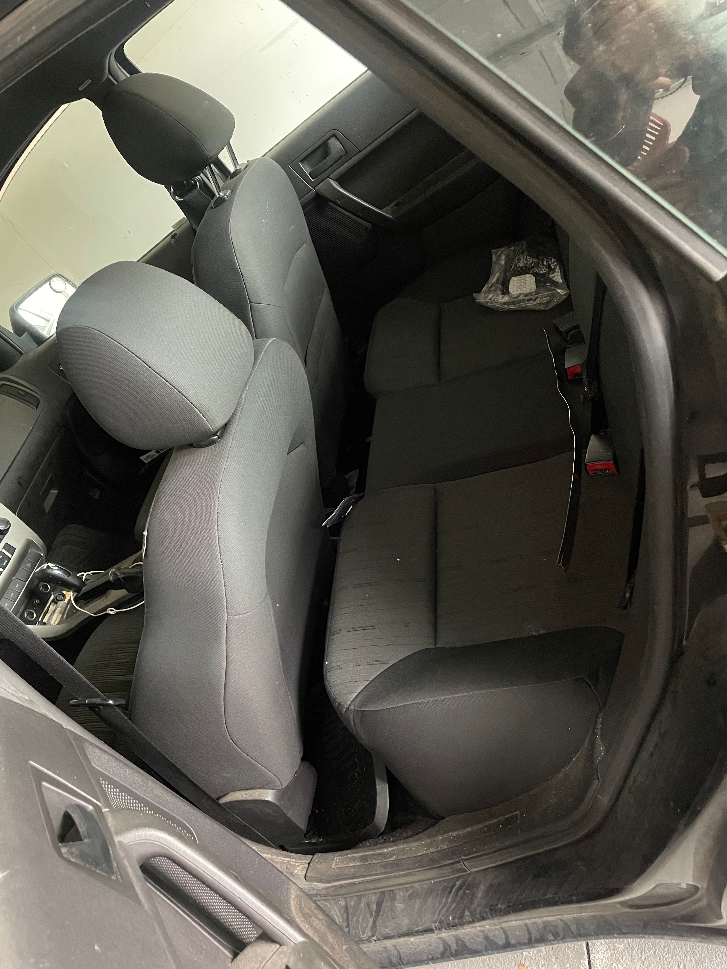 Used 2009 Ford Focus SE FWD image 12