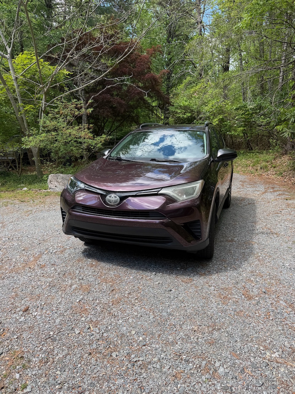 Used 2017 Toyota RAV4 LE FWD image 4