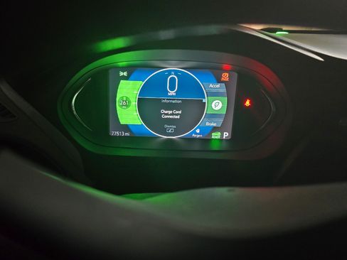 Used 2020 Chevrolet Bolt LT FWD image 2