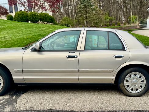 Used 2007 Mercury Grand Marquis GS image 14