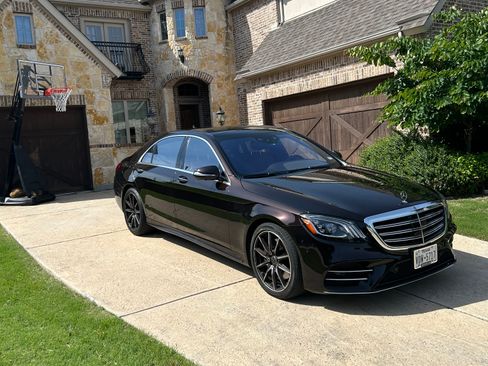 Used 2020 Mercedes-Benz S 450 Sedan w/ AMG Line Exterior image 4