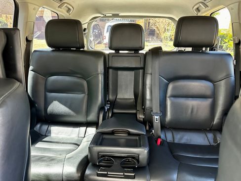 Used 2016 Toyota Land Cruiser image 14