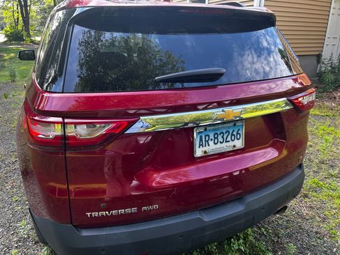 Used 2019 Chevrolet Traverse LT image 5