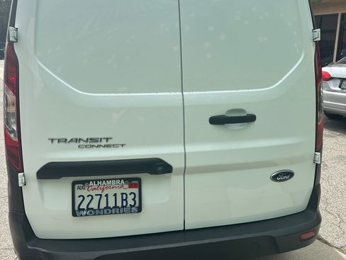 Used 2020 Ford Transit Connect XL image 10