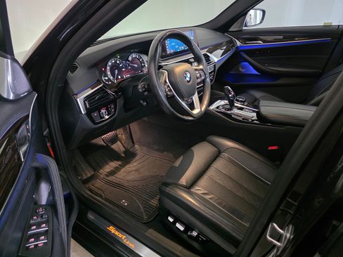 Used 2017 BMW 540i xDrive image 18