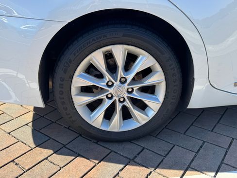 Used 2014 Lexus ES 300h image 15