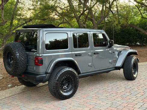 Used 2021 Jeep Wrangler Unlimited Rubicon image 6