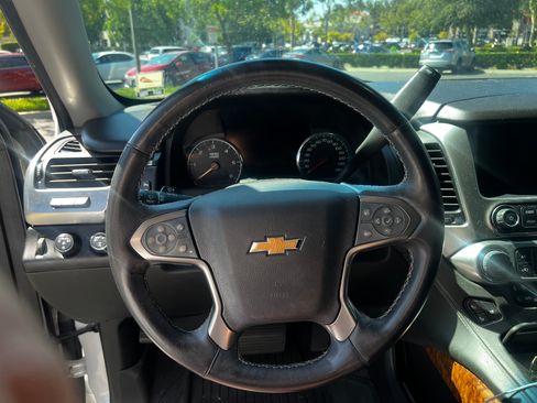 Used 2019 Chevrolet Tahoe Premier w/ Premier Plus Edition image 18