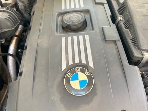 Used 2010 BMW 535i xDrive Wagon AWD/4WD image 31