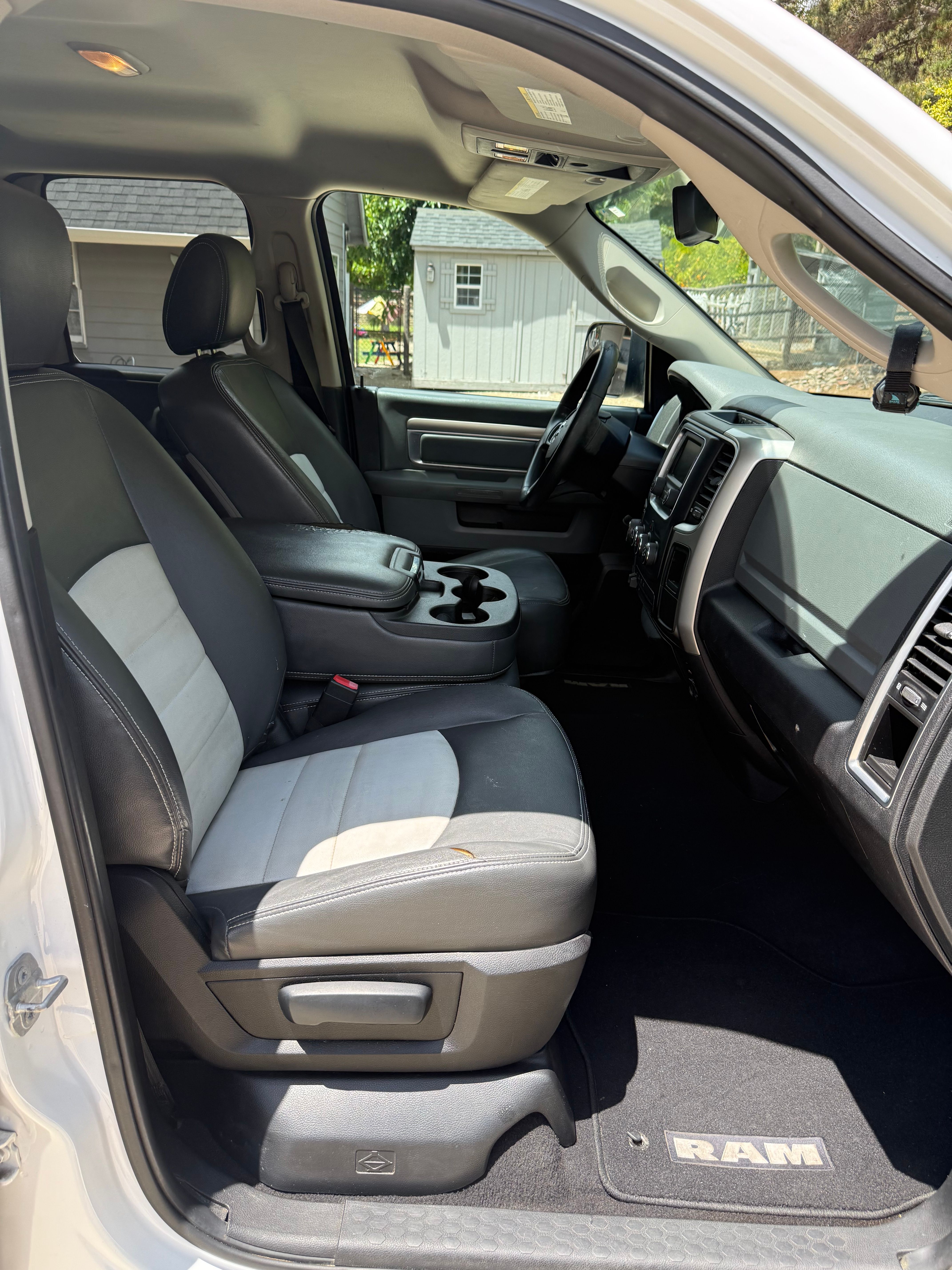 Used 2016 RAM 1500 Classic SLT w/ Trailer & Traction Group AWD/4WD image 8