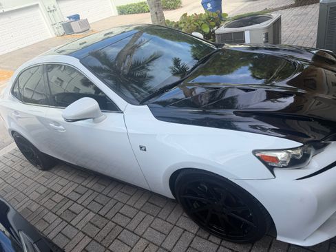Used 2014 Lexus IS 250 w/ F-Sport Package RWD image 4
