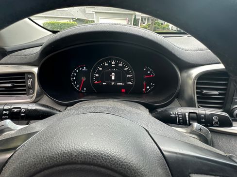 Used 2017 Kia Sorento EX w/ EX Premium Package AWD/4WD image 6
