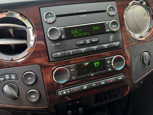 Used 2009 Ford F250 Lariat AWD/4WD image 12