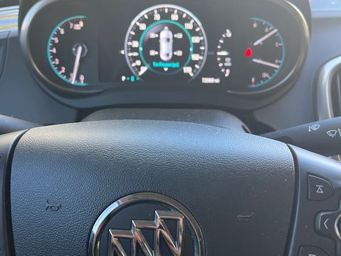 Used 2016 Buick LaCrosse image 12