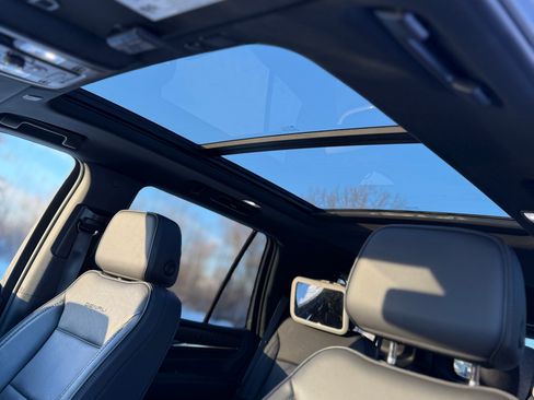 Used 2021 GMC Yukon Denali image 20