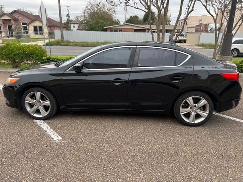 Used 2015 Acura ILX image 1
