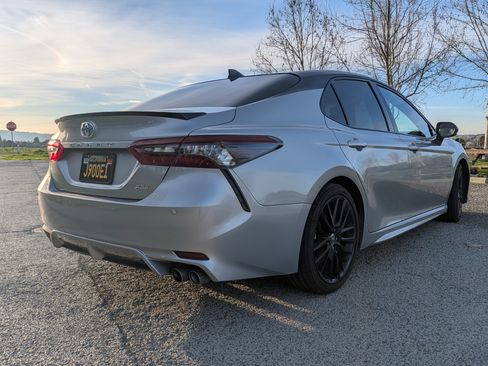 Used 2022 Toyota Camry XSE w/ Navigation Package image 4