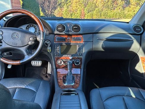 Used 2008 Mercedes-Benz CLK 350 Coupe image 2