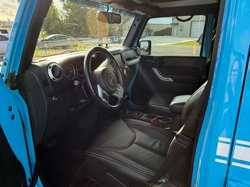 Used 2017 Jeep Wrangler Unlimited Sahara w/ Quick Order Package 24E Chief AWD/4WD image 14