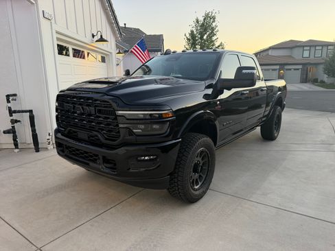 Used 2025 RAM 2500 Limited AWD/4WD image 1