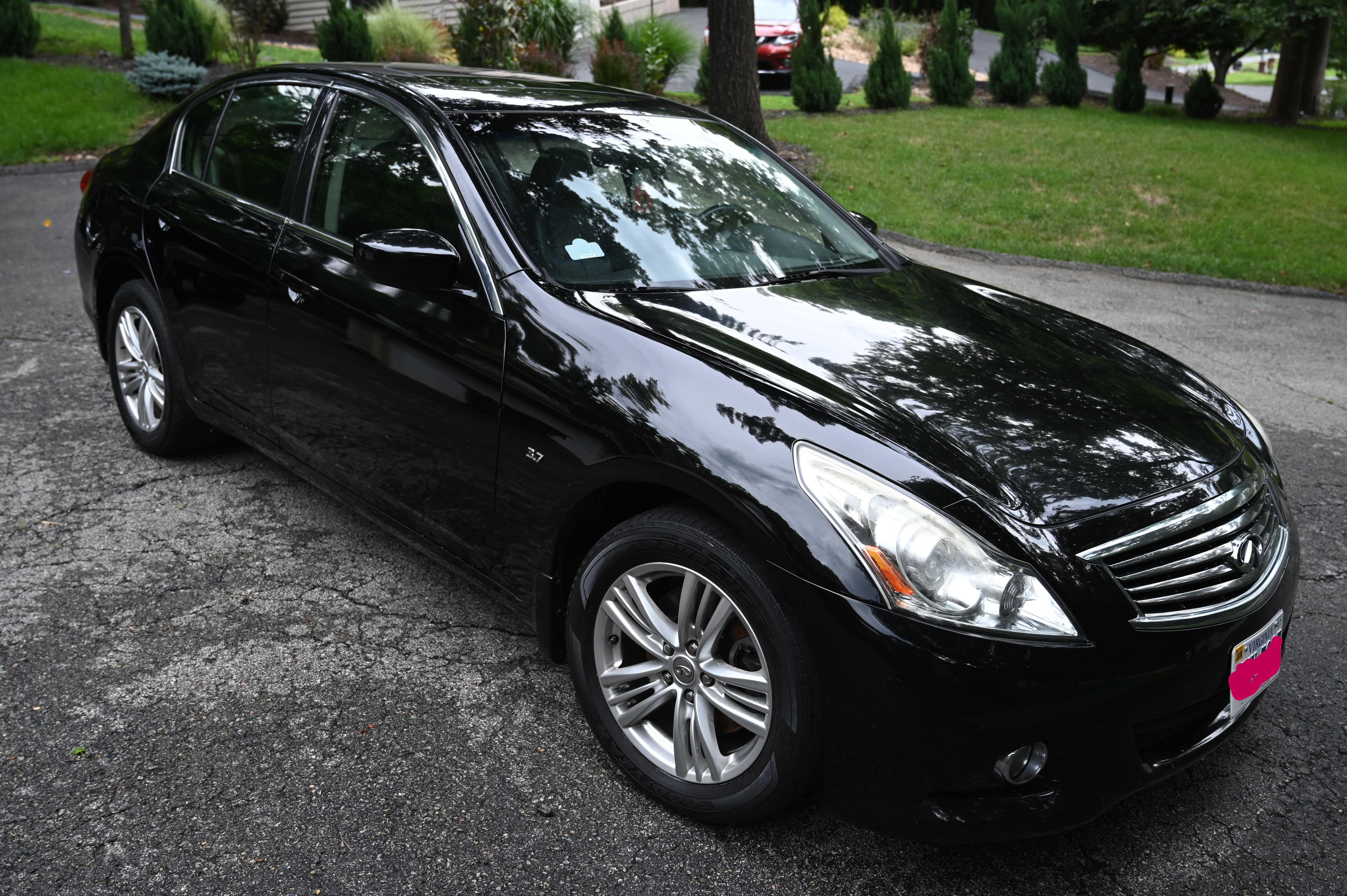 Used 2015 INFINITI Q40 AWD w/ Moonroof Package image 10