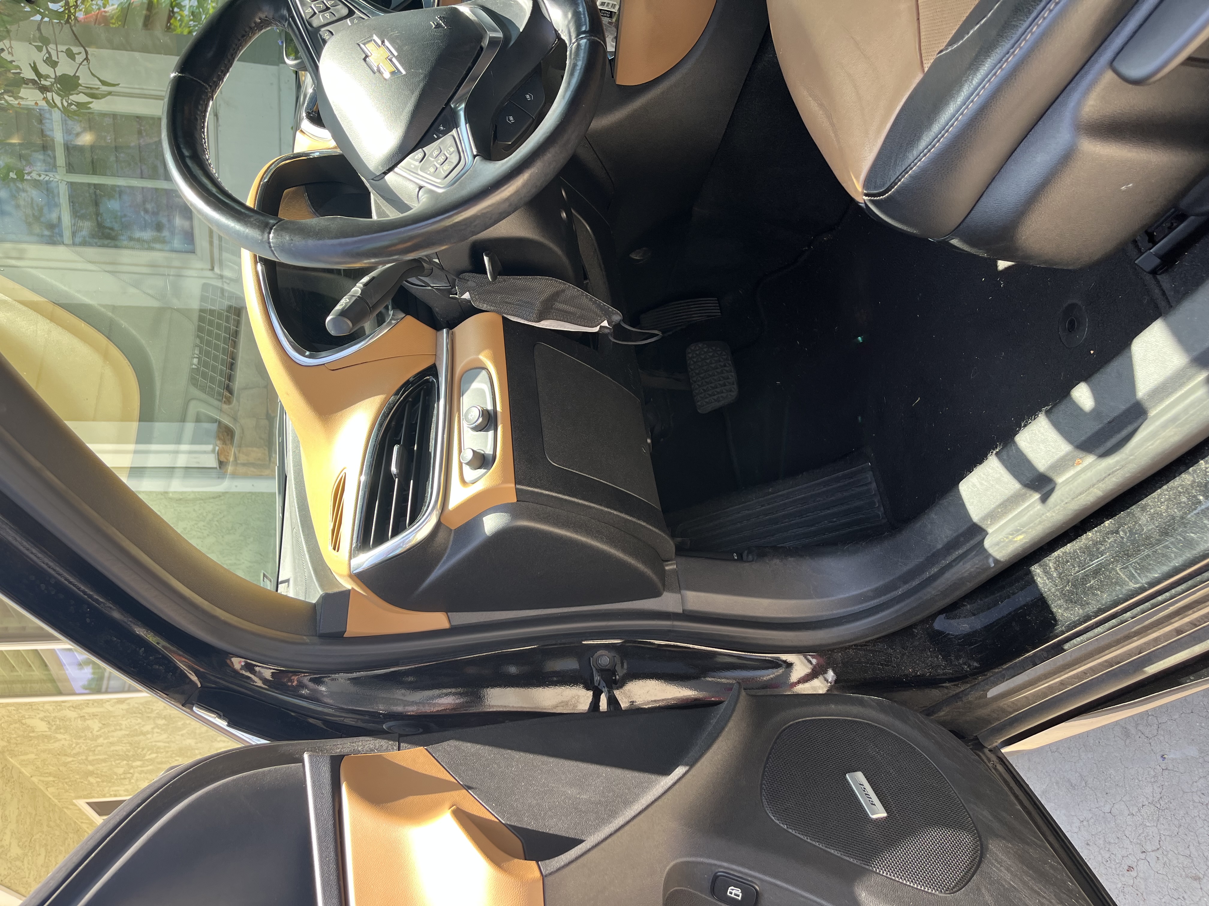 Used 2017 Chevrolet Volt Premier w/ Driver Confidence II Package FWD image 6