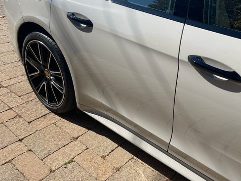 Used 2023 Porsche Panamera image 8