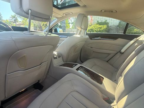 Used 2015 Mercedes-Benz CLS 400 image 16