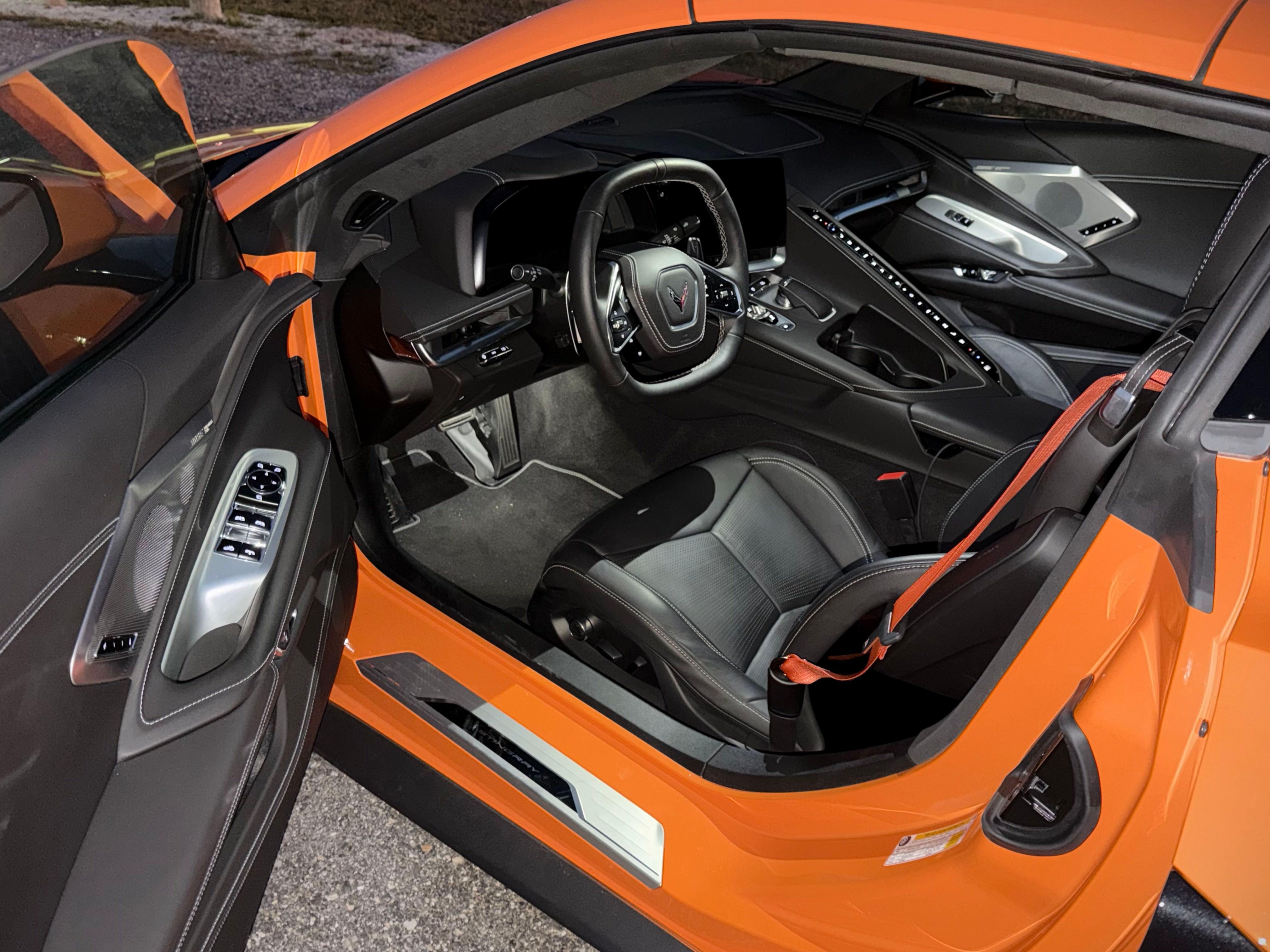 Used 2023 Chevrolet Corvette Stingray Premium Conv w/ Z51 Performance Package RWD image 15