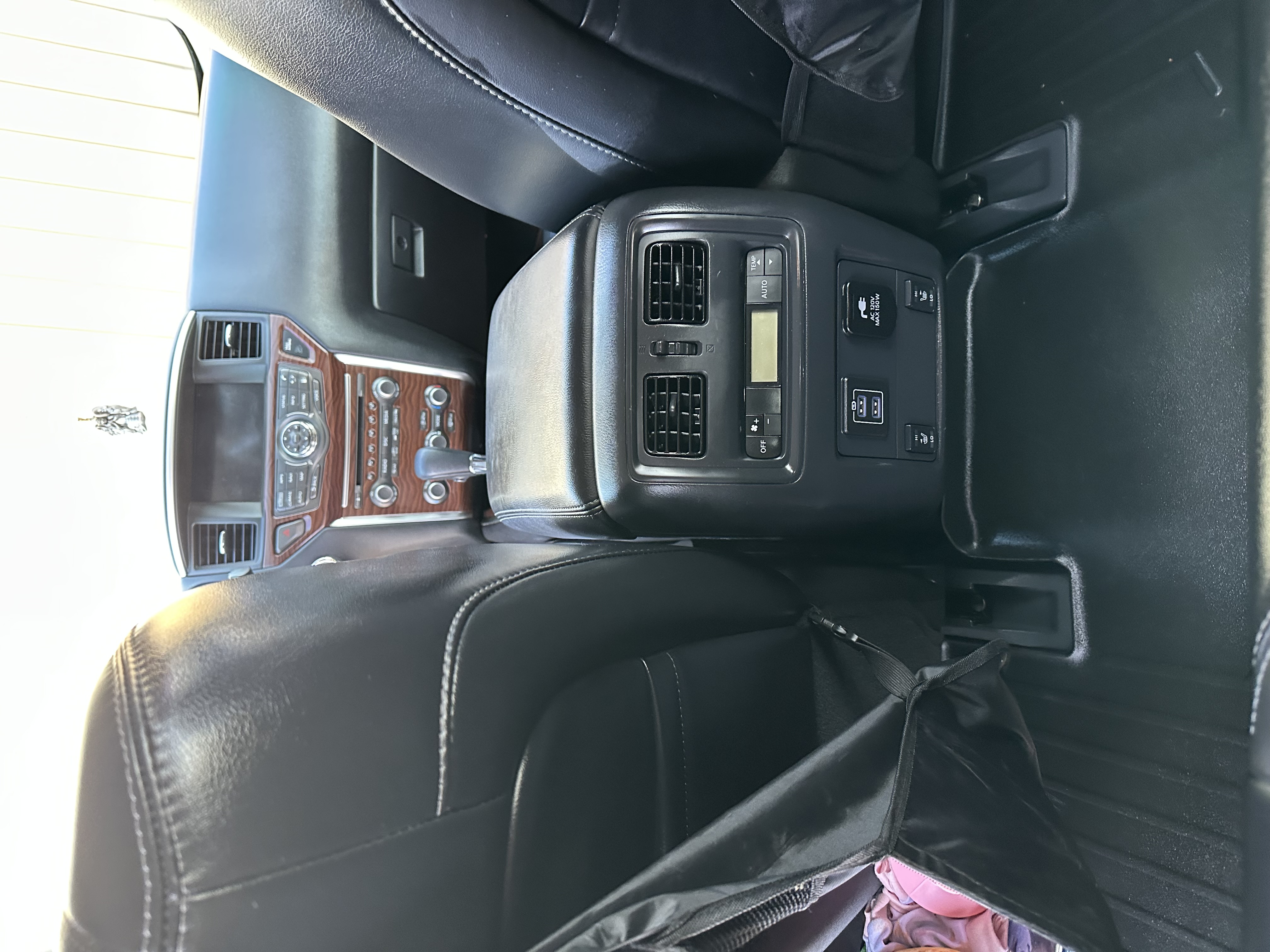 Used 2018 Nissan Pathfinder Platinum AWD/4WD image 10